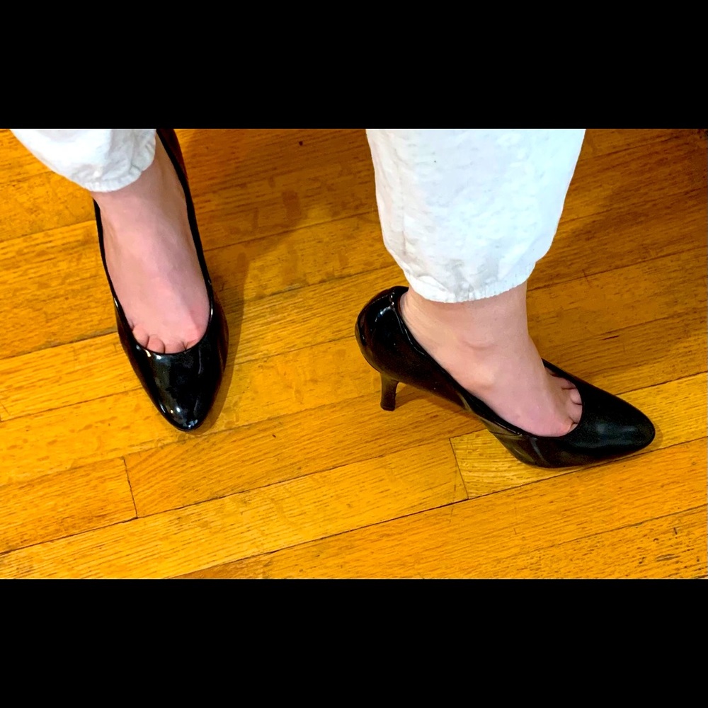 Fioni black heels